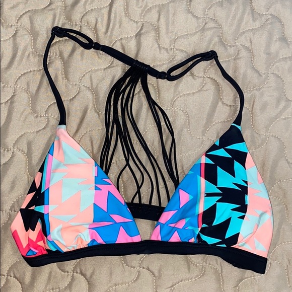 Bikini tops - Picture 3 of 5